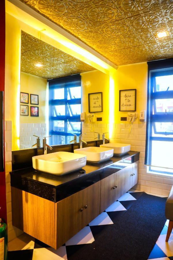 Unwnd Boutique Hotel Makati Makati City Екстериор снимка